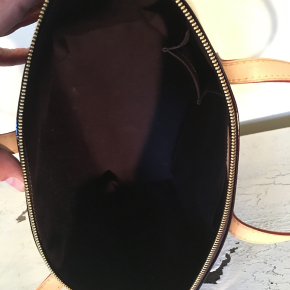 Louis Vuitton Bellevue PM in Amarante NEW - Picture 7 of 8